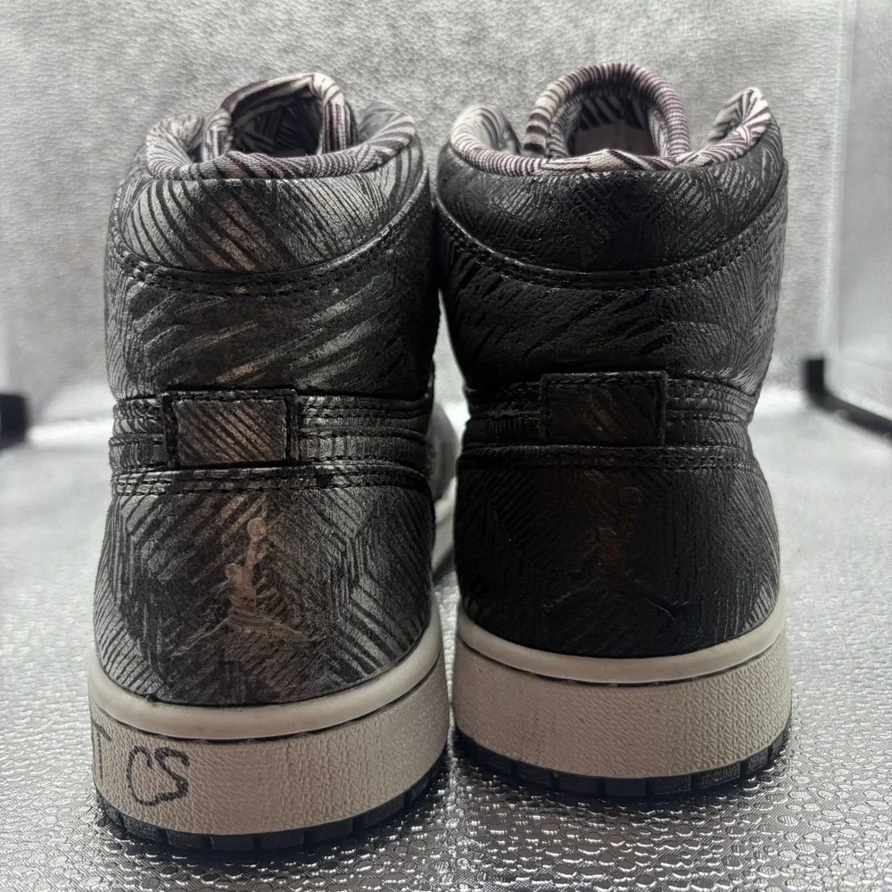 Size 8.5 Air Jordan 1 Retro High BHM Black/White Mens Sneaker 579591-010